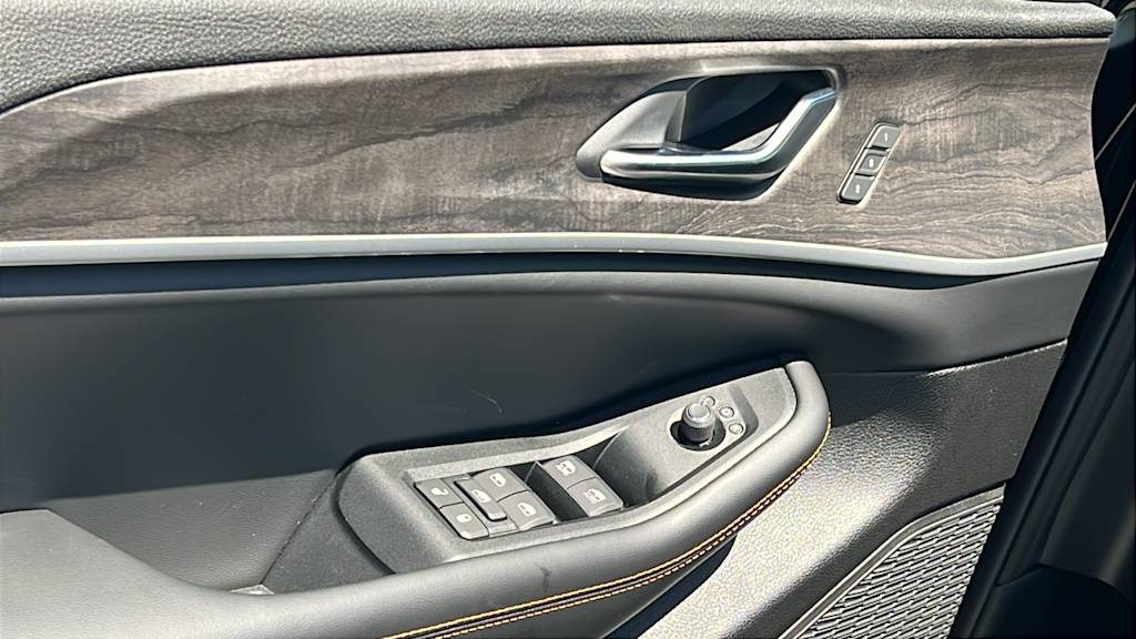Thumbnail: 2026 Jeep Grand Cherokee L - 27