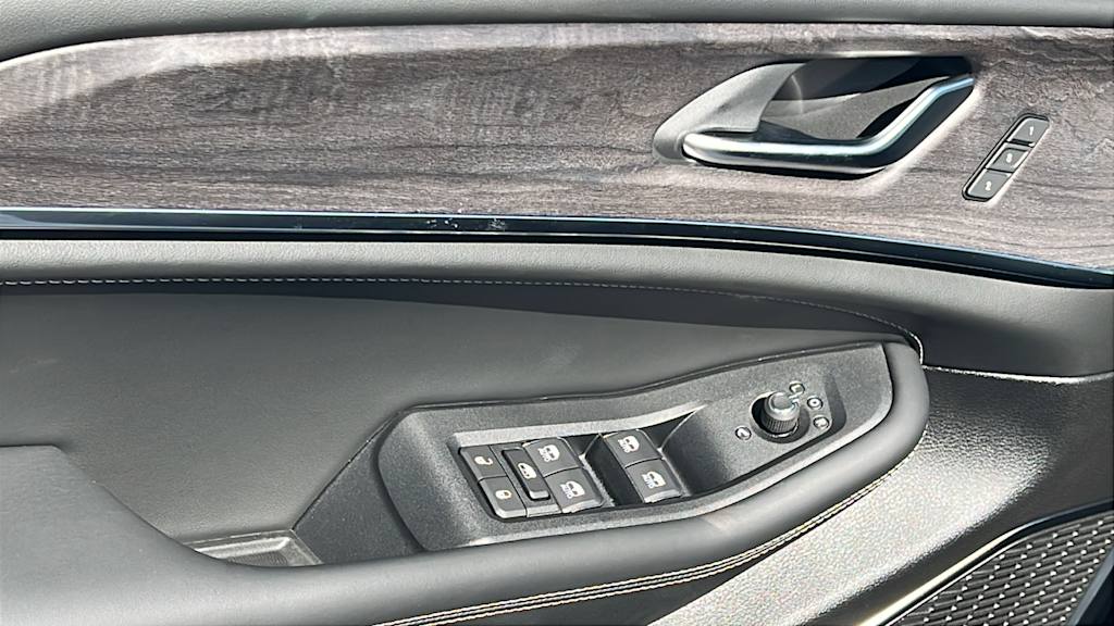 Thumbnail: 2025 Jeep Grand Cherokee L - 28