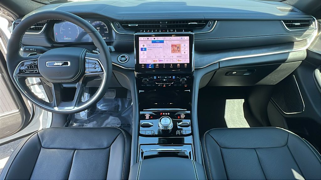 Thumbnail: 2025 Jeep Grand Cherokee L - 14