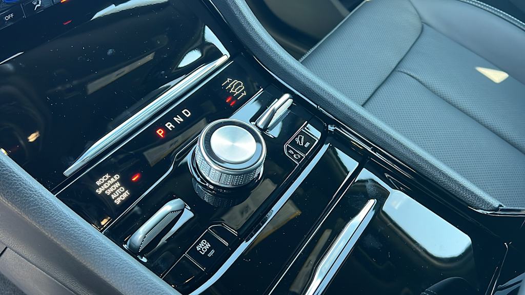 Thumbnail: 2025 Jeep Grand Cherokee L - 9