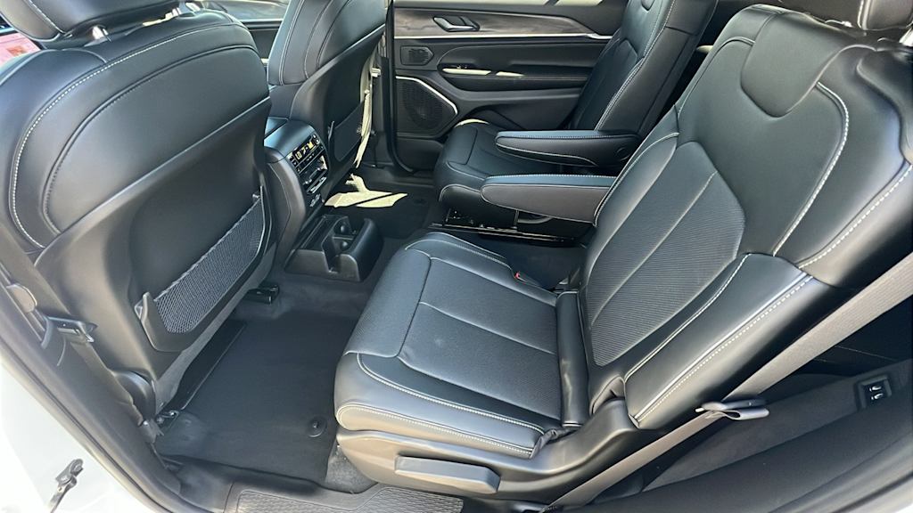 Thumbnail: 2025 Jeep Grand Cherokee L - 12