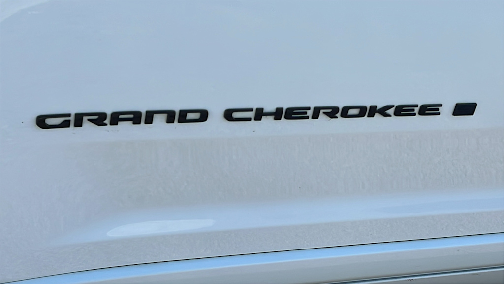 Thumbnail: 2023 Jeep Grand Cherokee L - 7