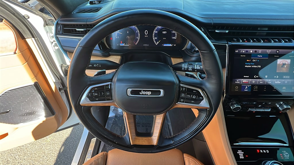 Thumbnail: 2023 Jeep Grand Cherokee L - 13