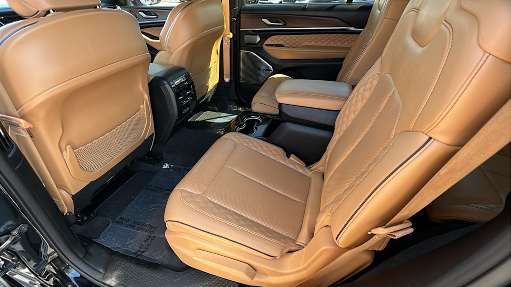 Thumbnail: 2021 Jeep Grand Cherokee L - 12
