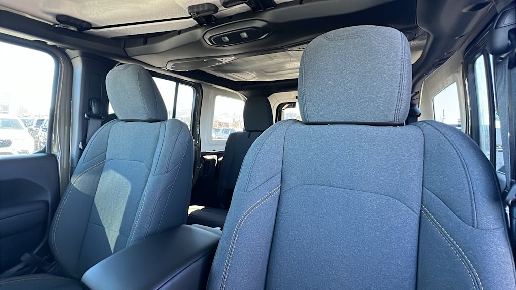 2025 Jeep Wrangler Sport 10