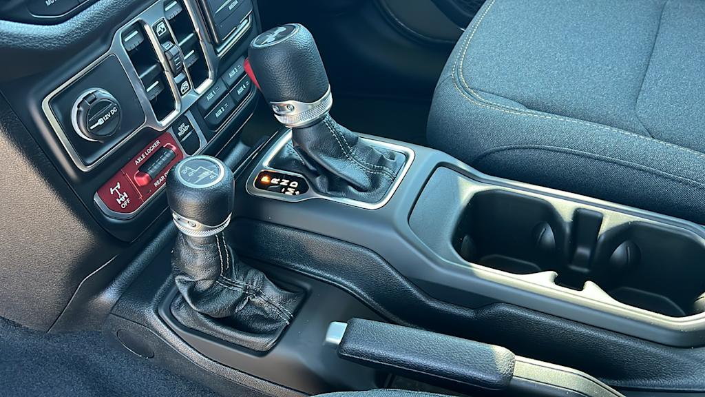 2025 Jeep Wrangler Sport 14