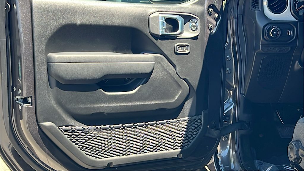 Thumbnail: 2026 Jeep Wrangler - 27