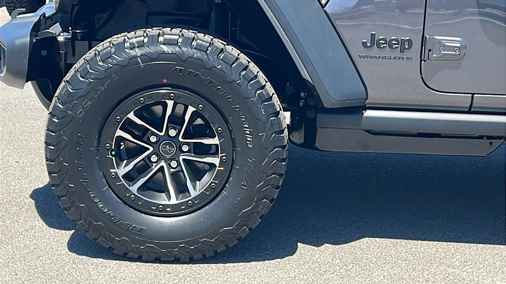 Thumbnail: 2026 Jeep Wrangler - 8