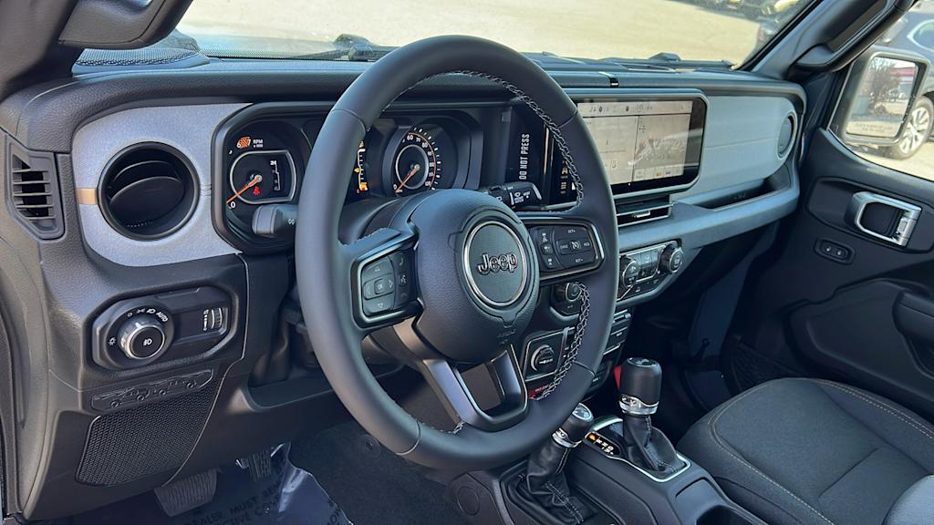 Thumbnail: 2026 Jeep Wrangler - 2