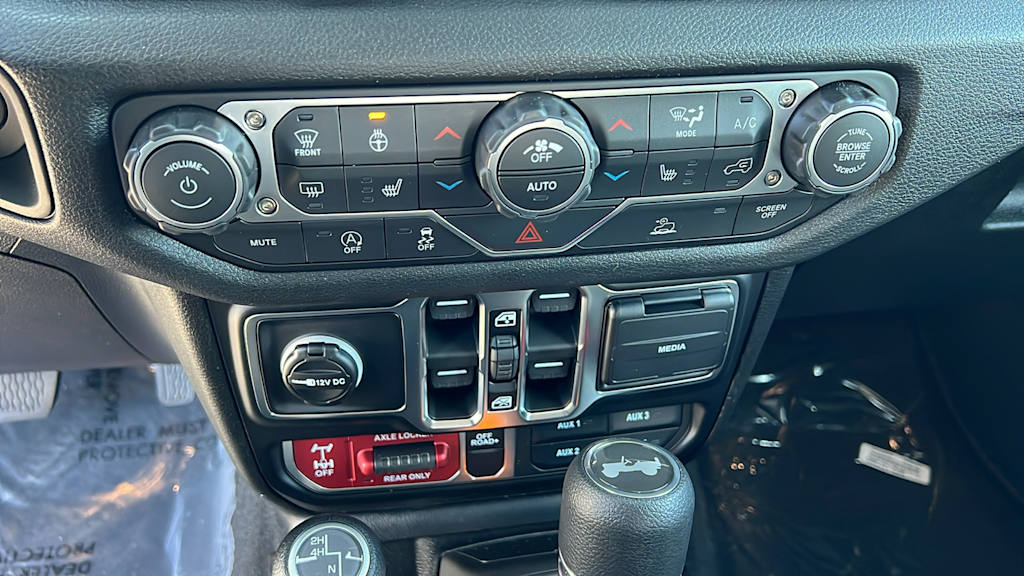 Thumbnail: 2026 Jeep Wrangler - 23