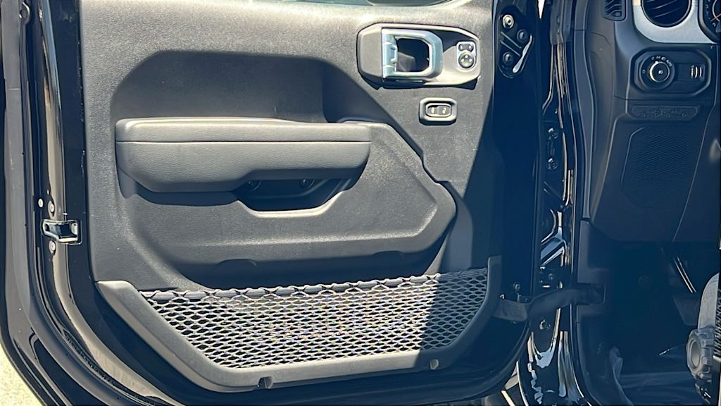Thumbnail: 2026 Jeep Wrangler - 27