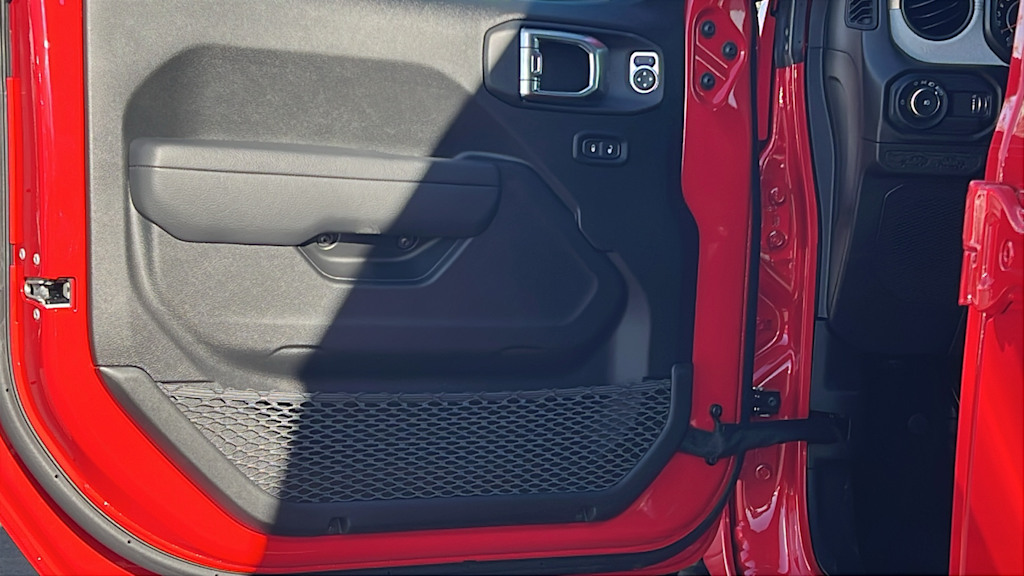 Thumbnail: 2026 Jeep Wrangler - 27