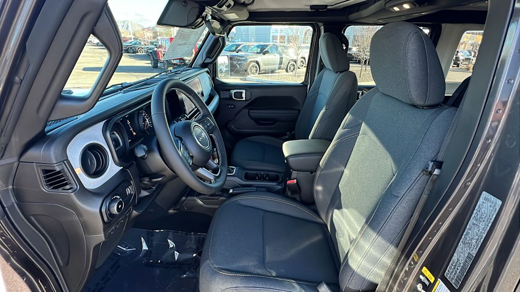 2025 Jeep Wrangler Sport 10
