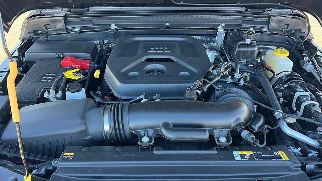 2025 Jeep Wrangler Sport 8
