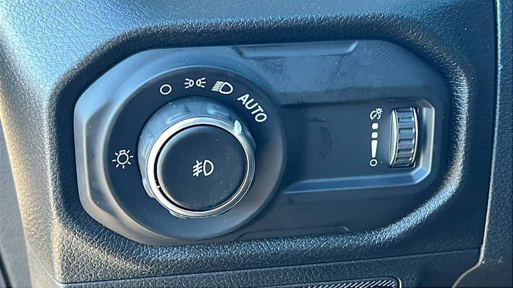2025 Jeep Wrangler Sport 29