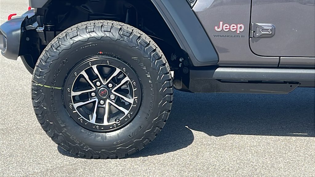 Thumbnail: 2026 Jeep Wrangler - 8