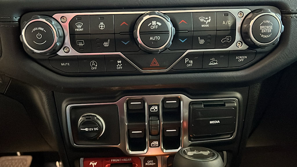 Thumbnail: 2026 Jeep Wrangler - 22