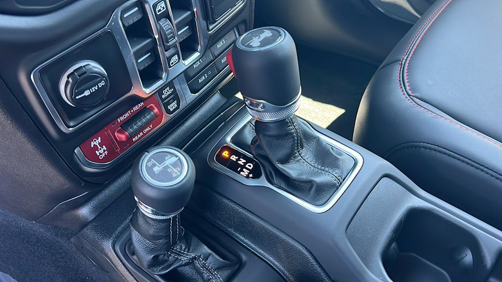 Thumbnail: 2026 Jeep Wrangler - 15