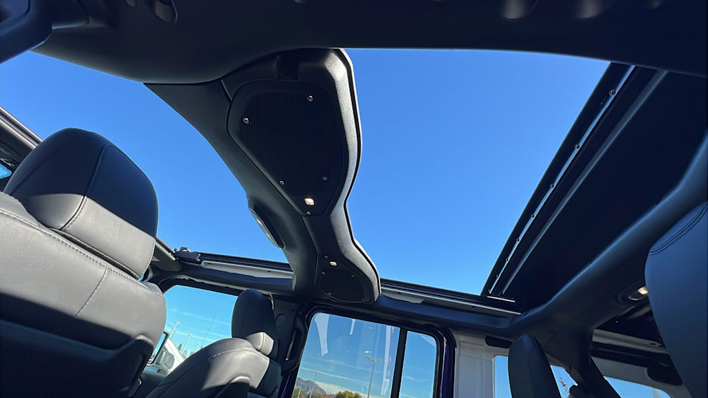 Thumbnail: 2026 Jeep Wrangler - 32