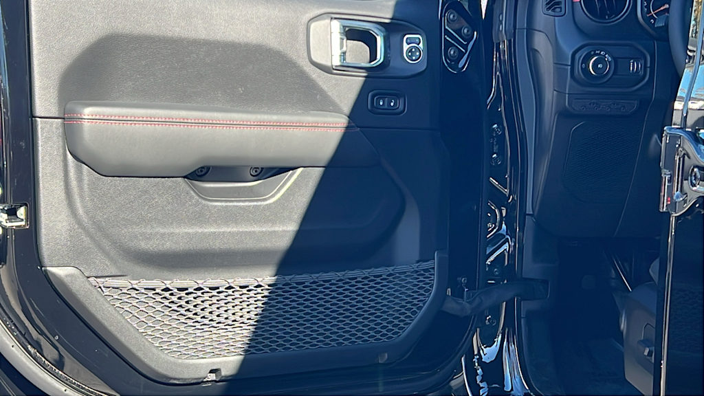 Thumbnail: 2026 Jeep Wrangler - 28