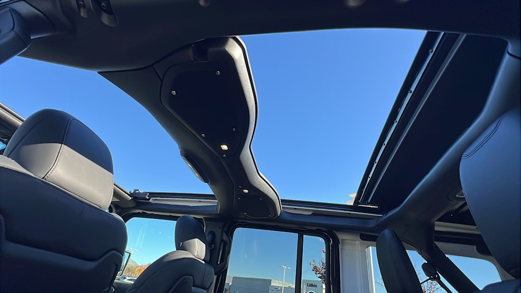 Thumbnail: 2026 Jeep Wrangler - 32