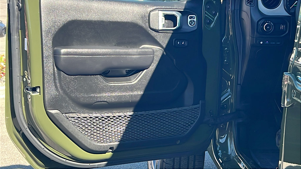 Thumbnail: 2024 Jeep Wrangler - 26