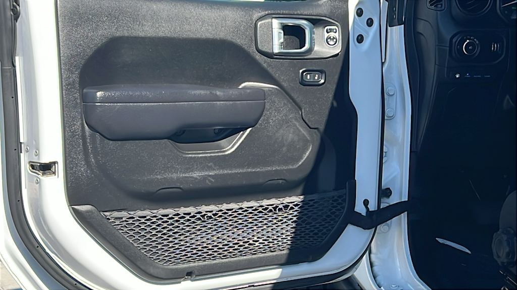 Thumbnail: 2024 Jeep Wrangler - 28