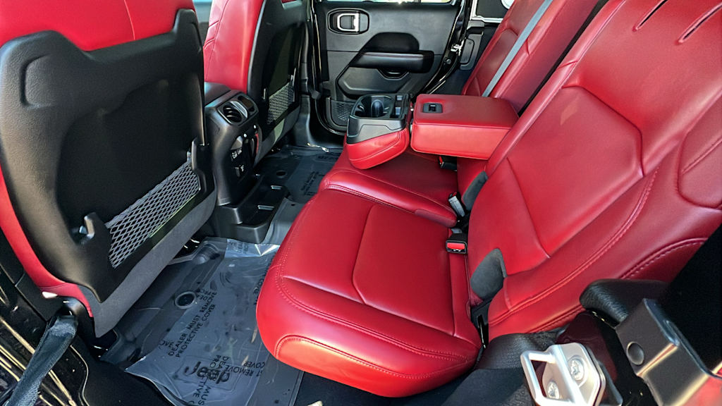 Thumbnail: 2024 Jeep Wrangler - 28