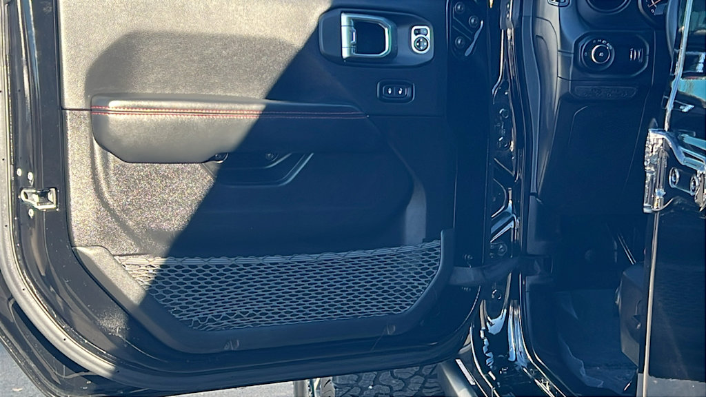 Thumbnail: 2024 Jeep Wrangler - 27