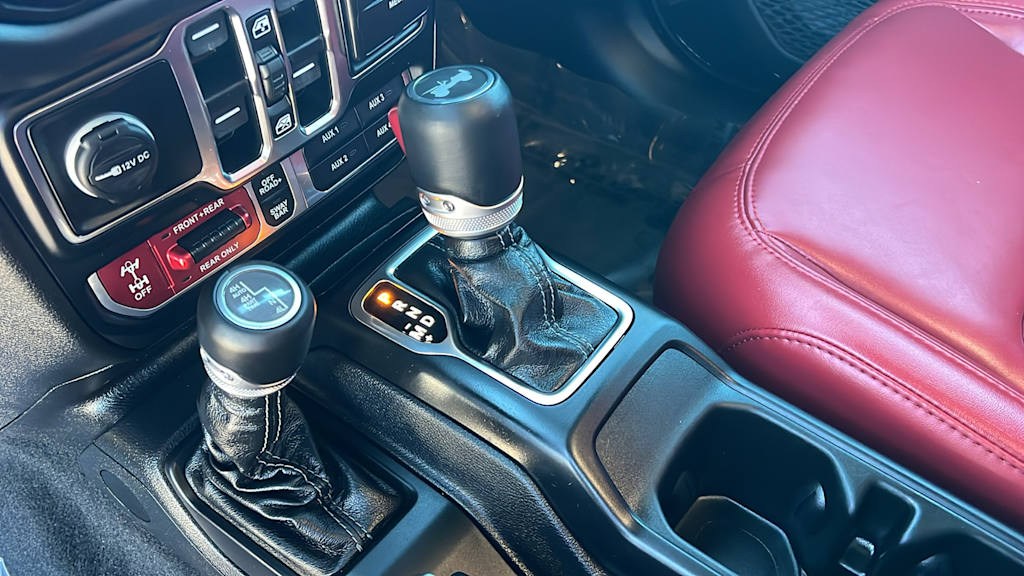 Thumbnail: 2024 Jeep Wrangler - 14