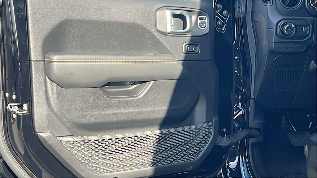 2025 Jeep Wrangler Rubicon 28