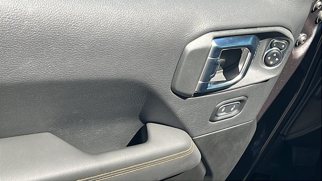 Thumbnail: 2025 Jeep Wrangler - 28