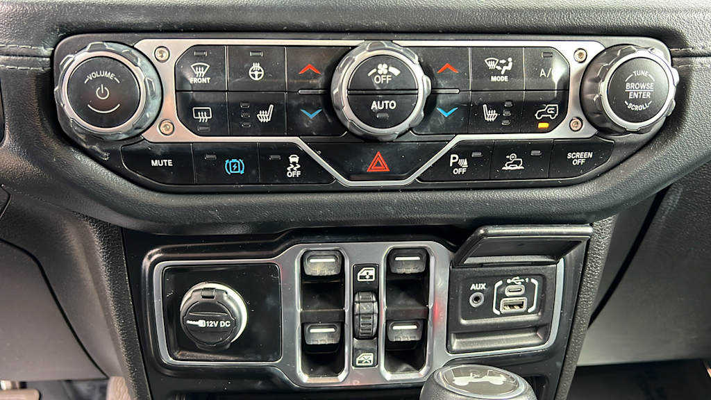 Thumbnail: 2024 Jeep Wrangler - 21