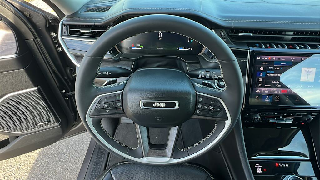 Thumbnail: 2022 Jeep Grand Cherokee - 13