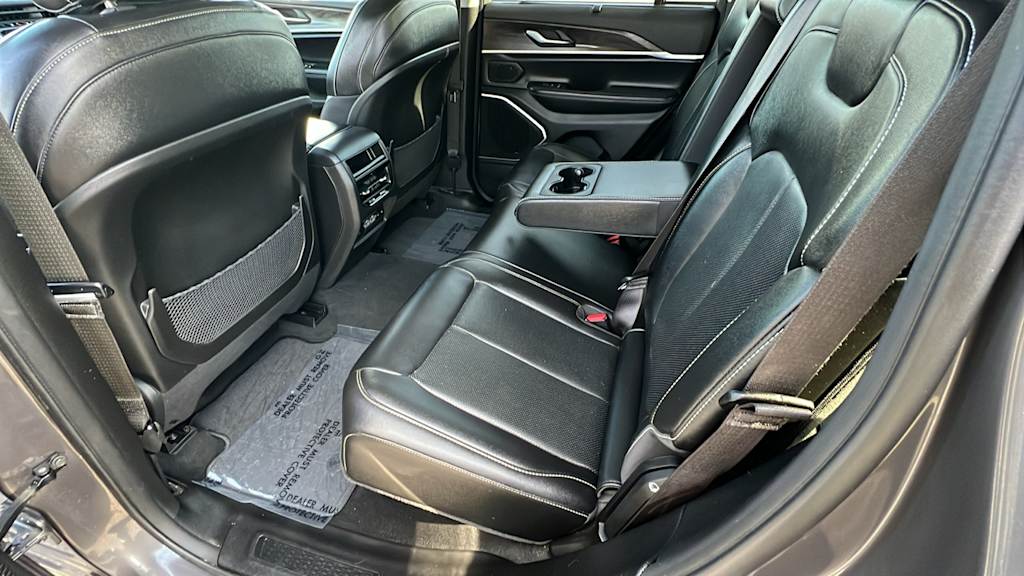 Thumbnail: 2022 Jeep Grand Cherokee - 12