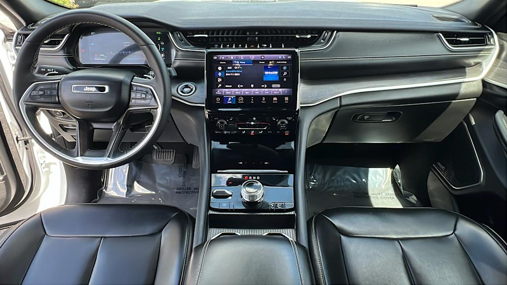 Thumbnail: 2024 Jeep Grand Cherokee - 13