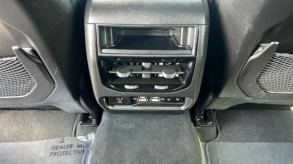 Thumbnail: 2024 Jeep Grand Cherokee - 30