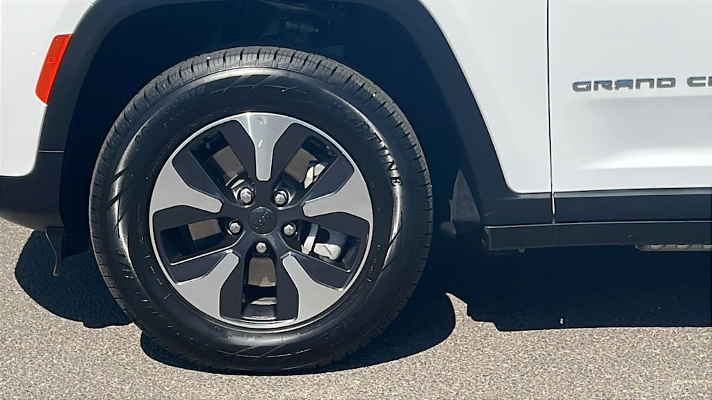 Thumbnail: 2024 Jeep Grand Cherokee - 8