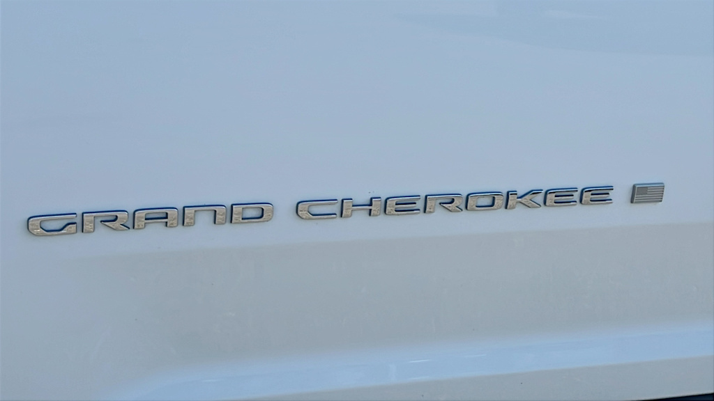 Thumbnail: 2024 Jeep Grand Cherokee - 7