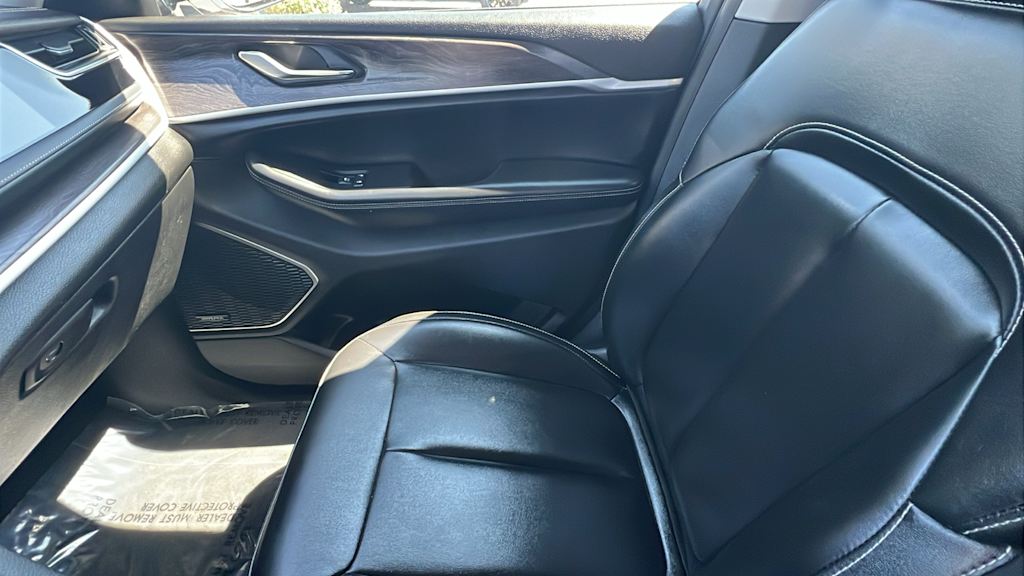 Thumbnail: 2024 Jeep Grand Cherokee - 11