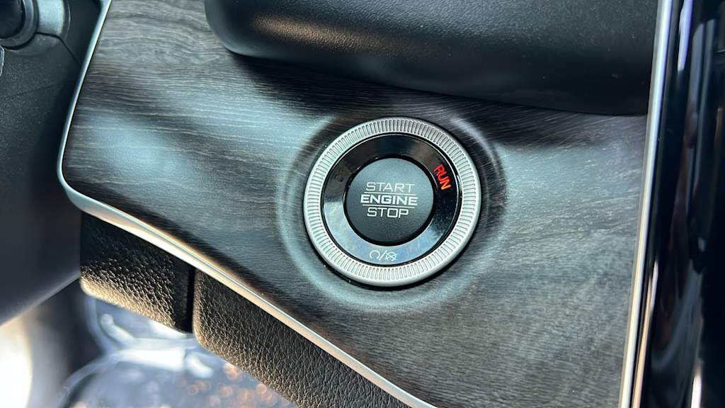 Thumbnail: 2022 Jeep Grand Cherokee - 25
