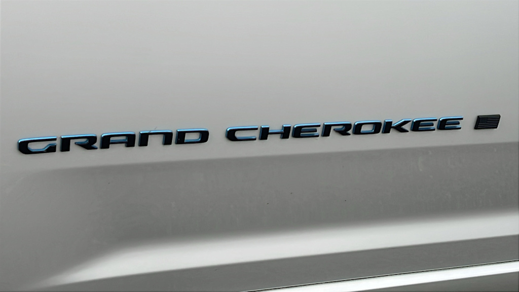 Thumbnail: 2023 Jeep Grand Cherokee - 7