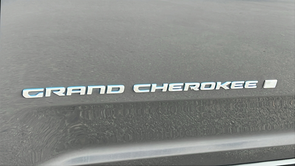Thumbnail: 2023 Jeep Grand Cherokee - 7