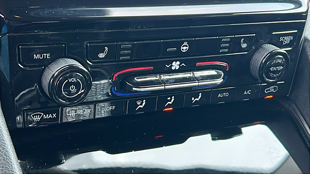 Thumbnail: 2023 Jeep Grand Cherokee - 22