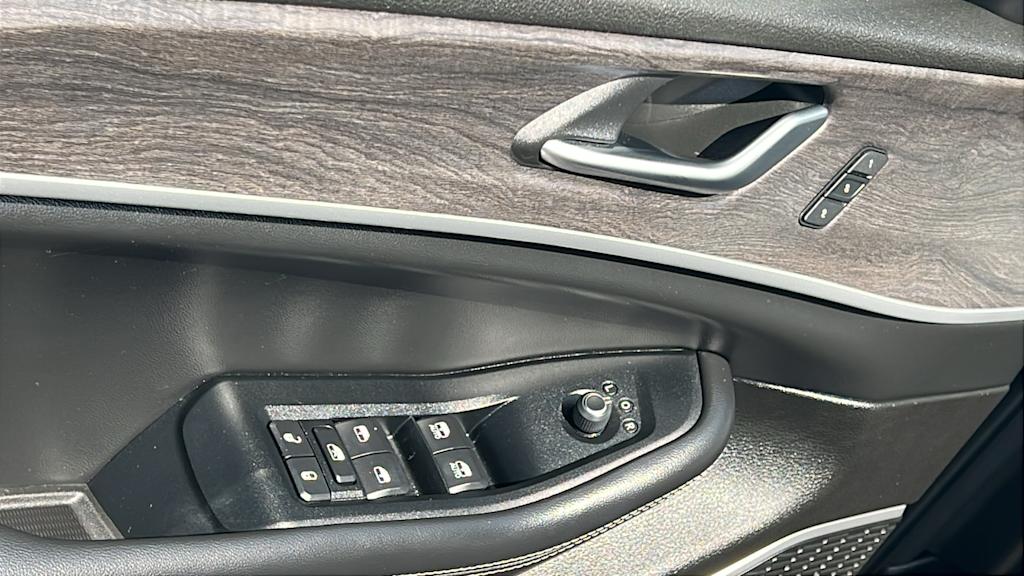 Thumbnail: 2023 Jeep Grand Cherokee - 27