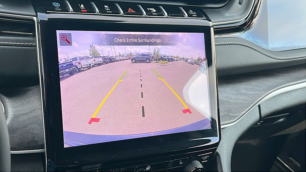 Thumbnail: 2023 Jeep Grand Cherokee - 23