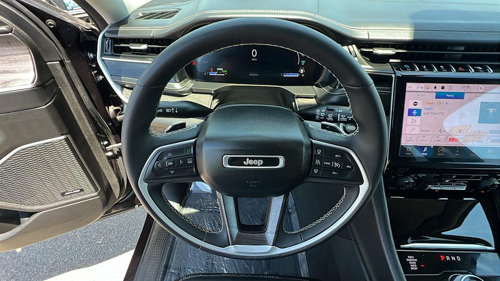 Thumbnail: 2022 Jeep Grand Cherokee - 9