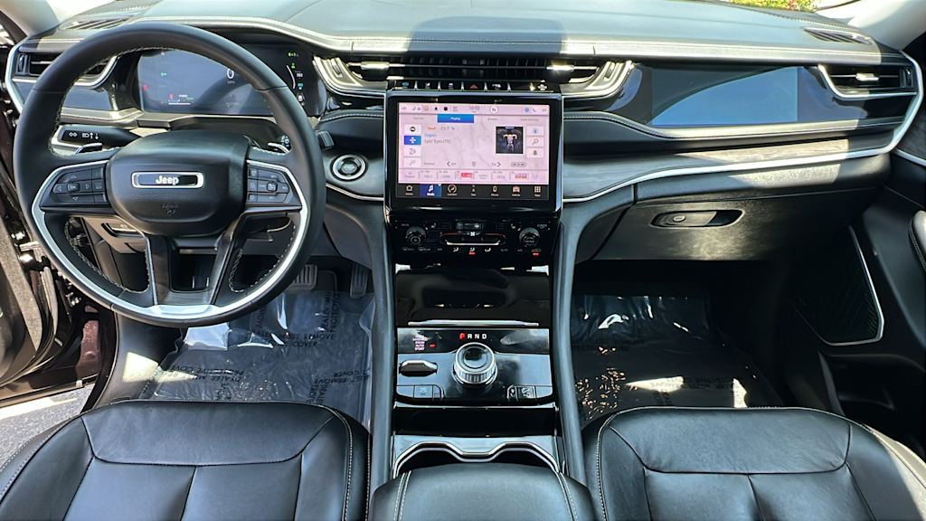Thumbnail: 2022 Jeep Grand Cherokee - 13