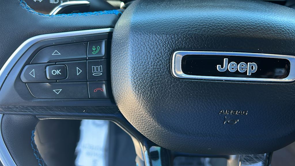 Thumbnail: 2022 Jeep Grand Cherokee - 25