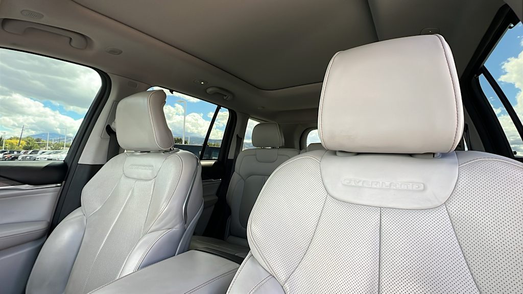 Thumbnail: 2022 Jeep Grand Cherokee - 10